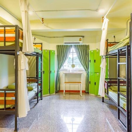 Oyo 75416 Rama3 Sunrise Hostel Бангкок Экстерьер фото