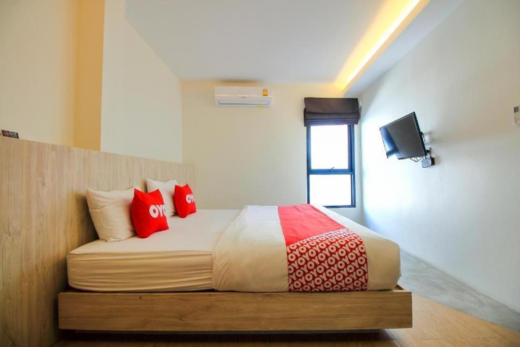 Oyo 75416 Rama3 Sunrise Hostel Бангкок Экстерьер фото